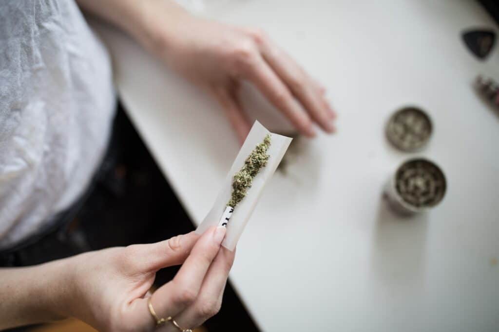 Odeur de beuh dans la maison : comment éliminer l'odeur du cannabis