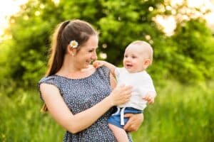 bébé avec une peau saine